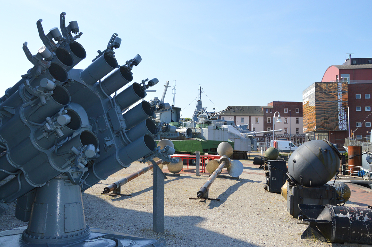 Museumshafen, Waffen des Seekriegs